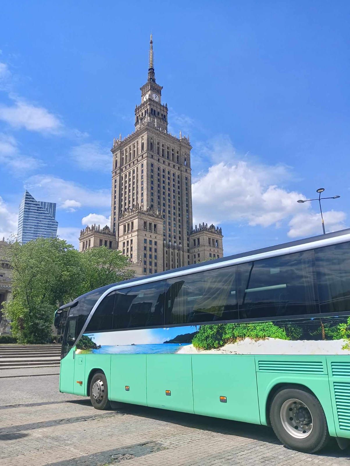 Autokar Setra na wynajem w Rzeszowie, Łańcucie i na całym podkarpaciu.
