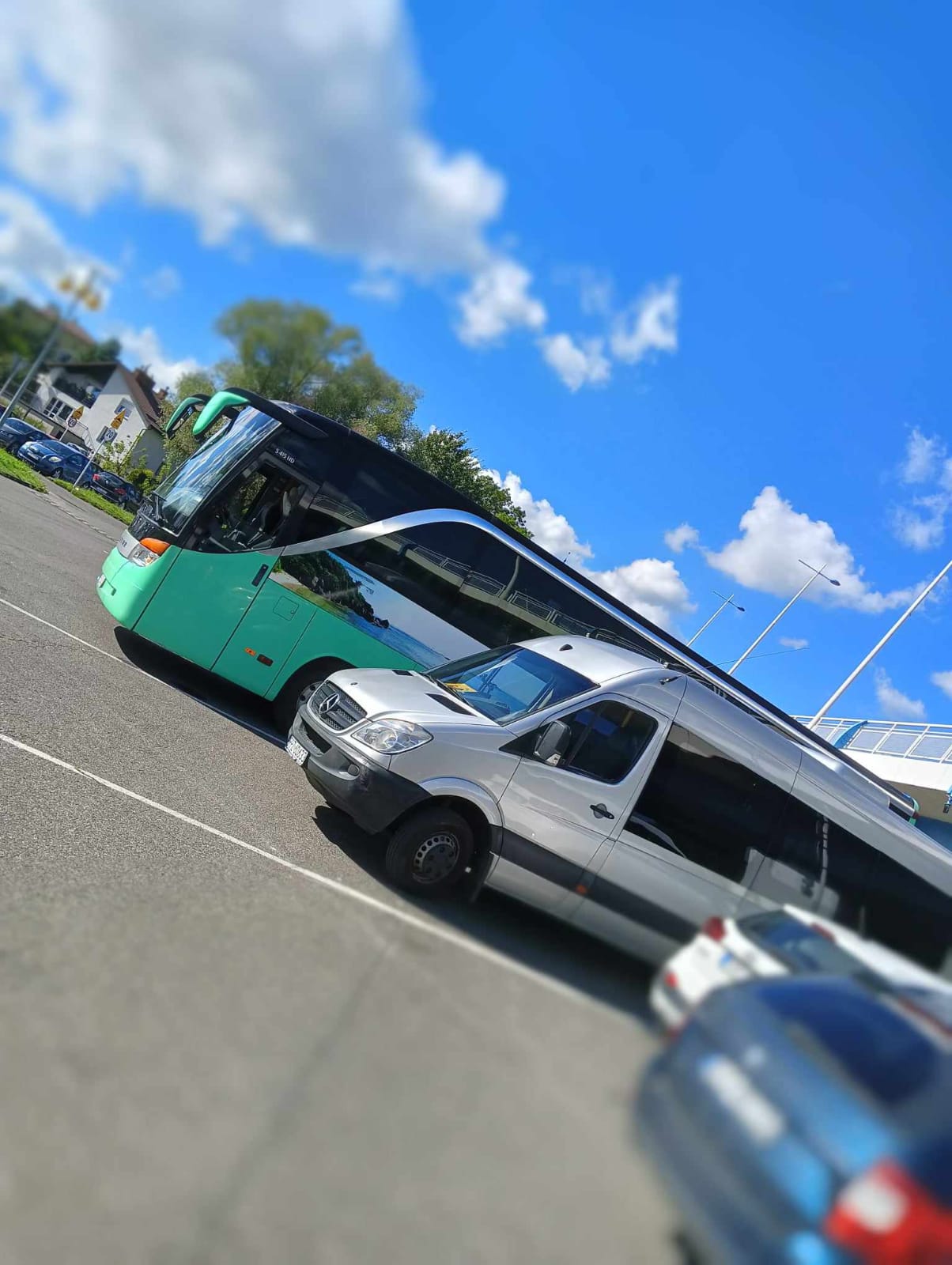 Mercedes bus na wynajem w Rzeszowie, Łańcucie i na całym podkarpaciu.